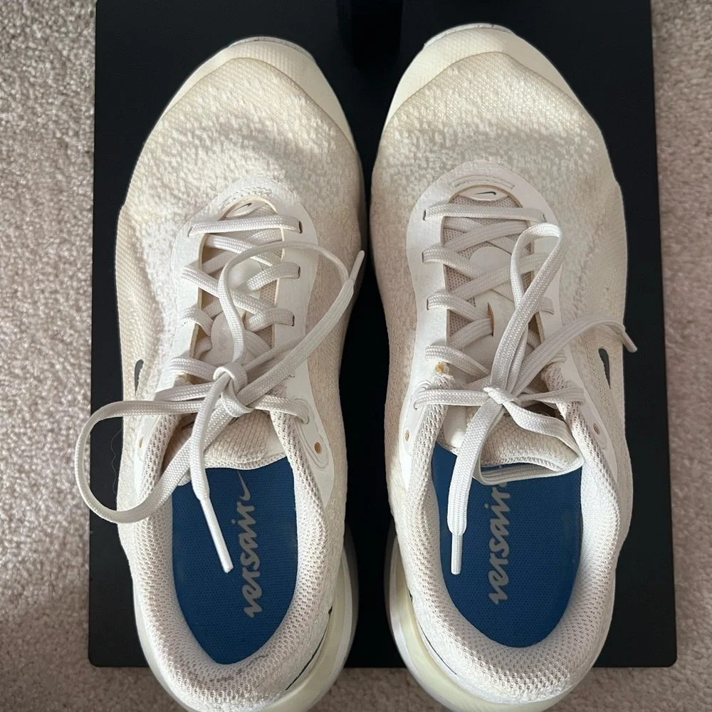 Nike Women’s Versairs